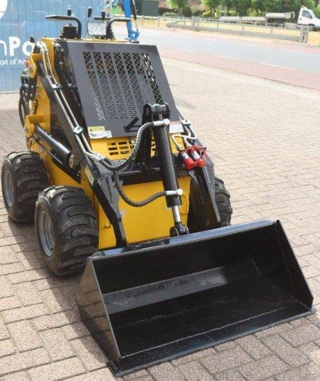 Kompaktlader Delano S360 bei Vextor-Baumaschinen